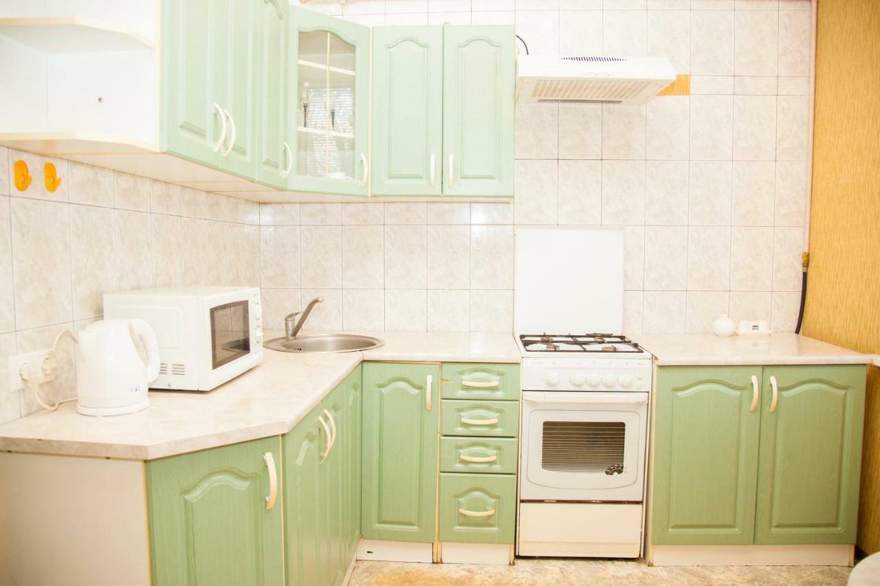 Semi-Luxury Apt On 82 Nezalezhnoi Ukrаiny Street Near Intourist Hotel Zaporizhia Exterior foto